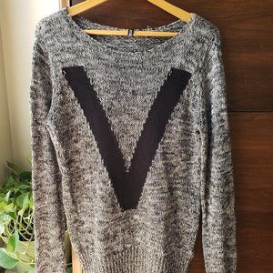 DIVIDED by H&M "V" Sweater